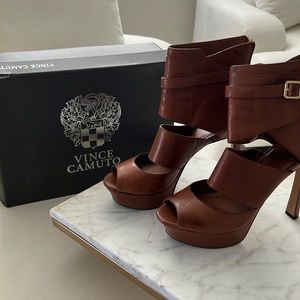 Vince Camuto Brown 5in. Heels size 9